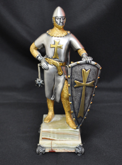 Bronze Medieval Knight (1 of 2)